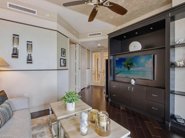 3rd Bedroom / Office
