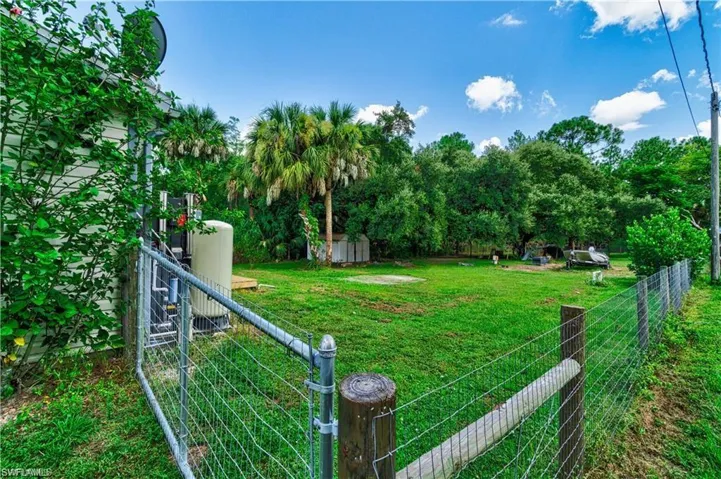 551 Golden Gate Blvd W, Naples, Florida 34120