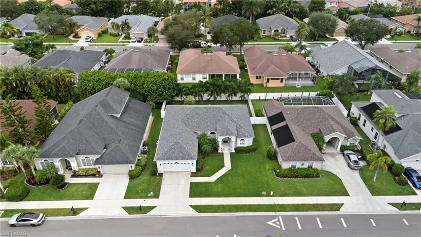 189  Skipping Stone  LN, Naples, FL 34119