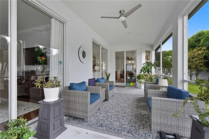 189  Skipping Stone  LN, Naples, FL 34119