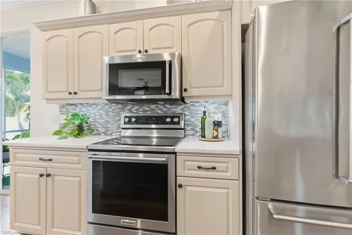 189  Skipping Stone  LN, Naples, FL 34119