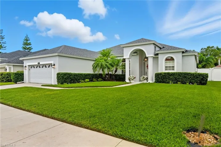 189  Skipping Stone  LN, Naples, FL 34119