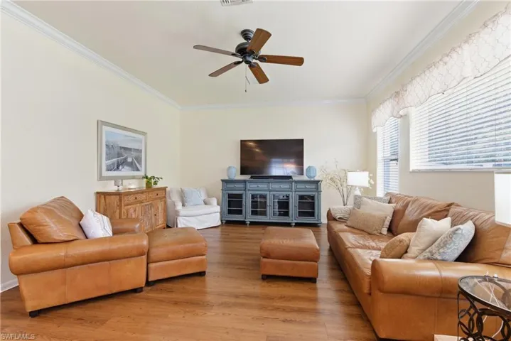 189  Skipping Stone  LN, Naples, FL 34119