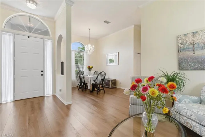 189  Skipping Stone  LN, Naples, FL 34119