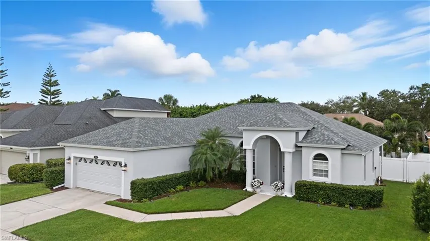 189  Skipping Stone  LN, Naples, FL 34119
