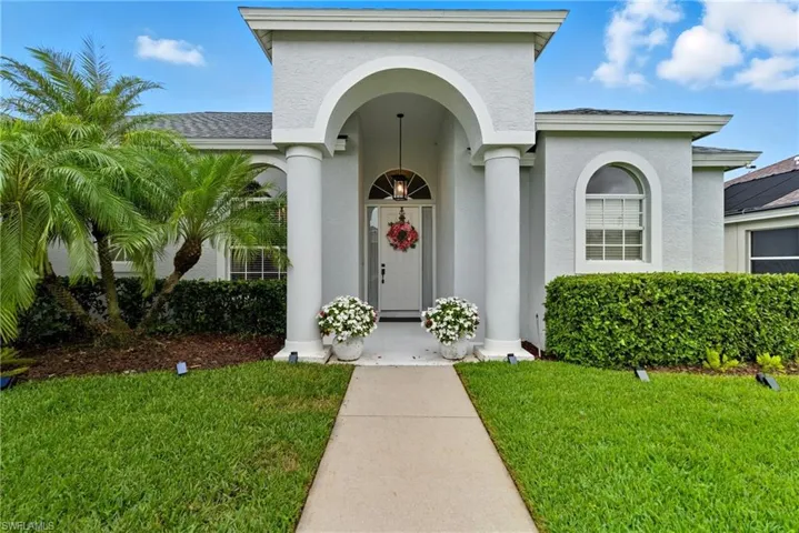 189  Skipping Stone  LN, Naples, FL 34119