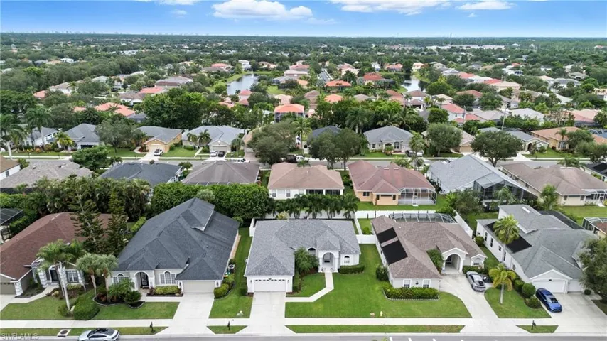 189  Skipping Stone  LN, Naples, FL 34119