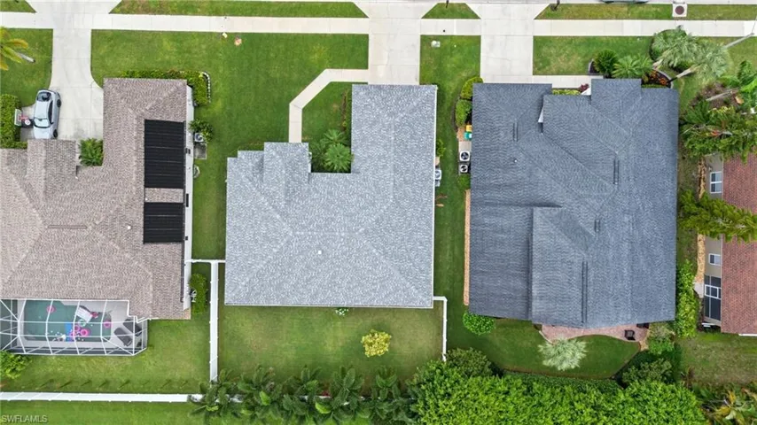 189  Skipping Stone  LN, Naples, FL 34119