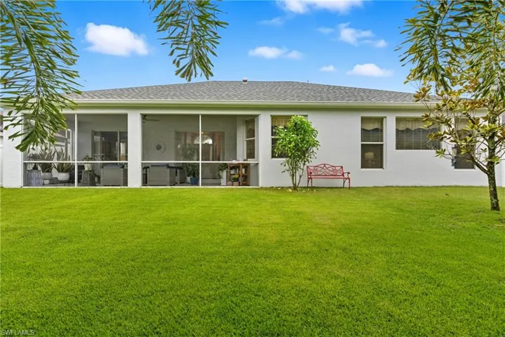 189  Skipping Stone  LN, Naples, FL 34119