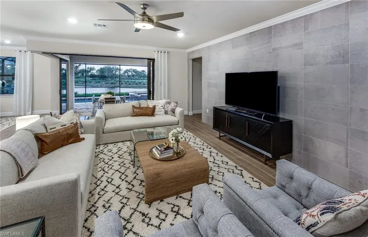 Photo of furnished model, options may vary.