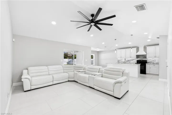 629 Sw 29th St, Cape Coral, Florida 33914