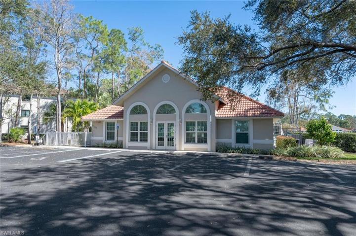 5724 Deauville CIR # H108, NAPLES FL 34112