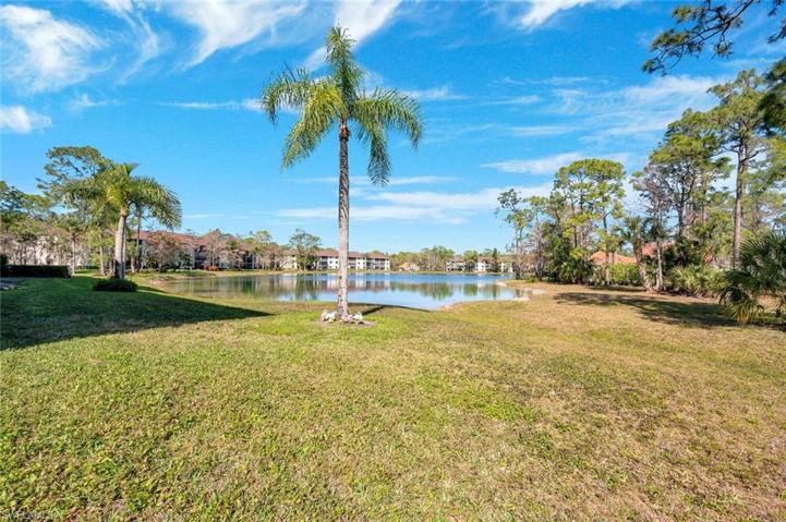 5724 Deauville CIR # H108, NAPLES FL 34112