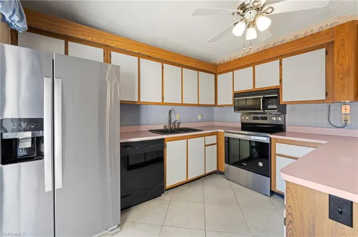 1703 Park Meadows Dr 2, Fort Myers, Florida 33907