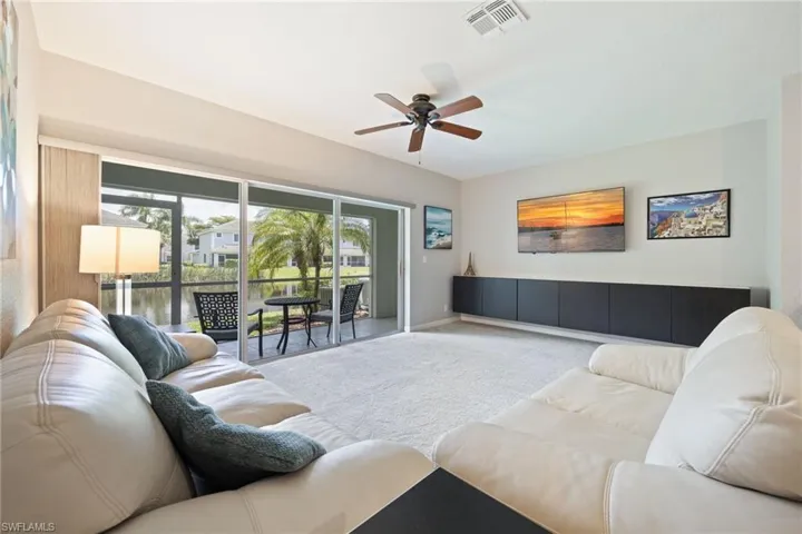10083 Poppy Hill Dr, Fort Myers, Florida 33966