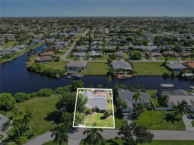 4221 Sw 2nd Ave, Cape Coral, Florida 33914