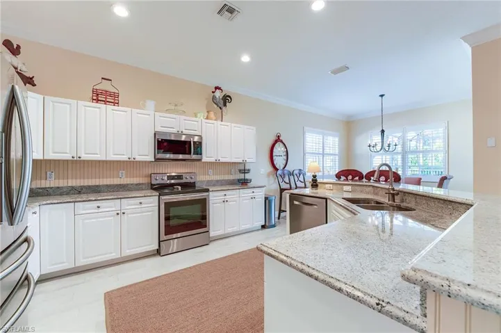 8906 Dartmoor Way, Fort Myers, Florida 33908