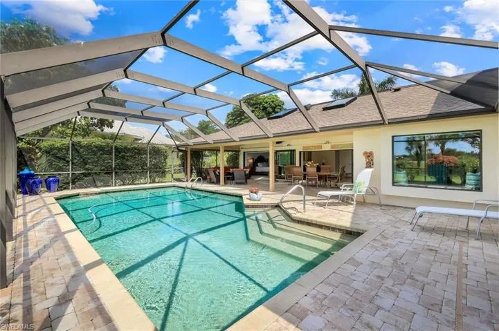 New Gulfstream Heater on the Pool- Oversized Paver Pool Deck, Screened Pool Cage