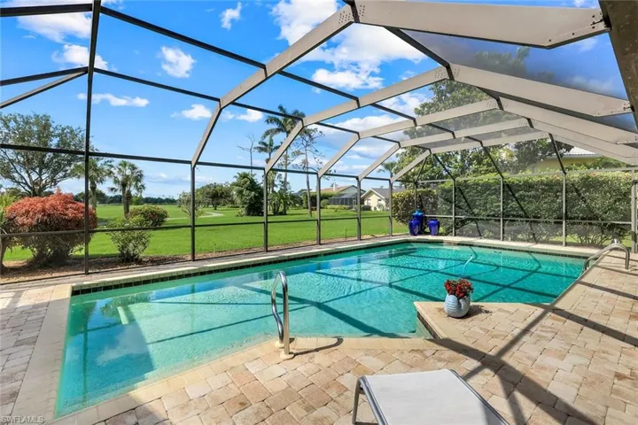 Never Ending Green Velvet Views!- Wide Steps Pool Entry Area