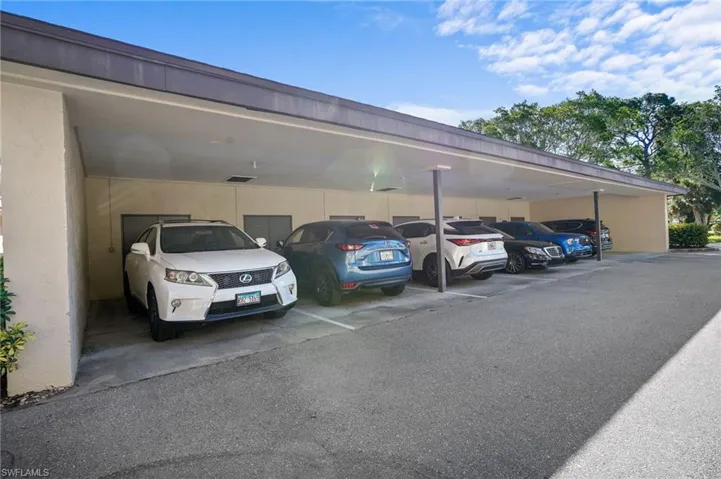 413 Augusta Blvd 105, Naples, Florida 34113