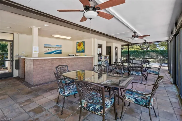 413 Augusta Blvd 105, Naples, Florida 34113