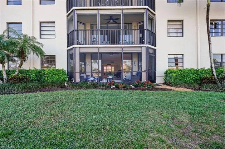 413 Augusta Blvd 105, Naples, Florida 34113