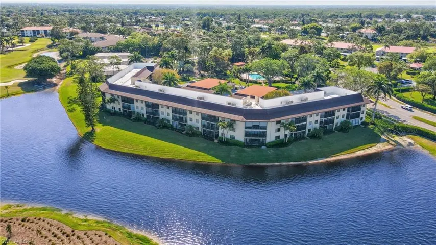 413 Augusta Blvd 105, Naples, Florida 34113