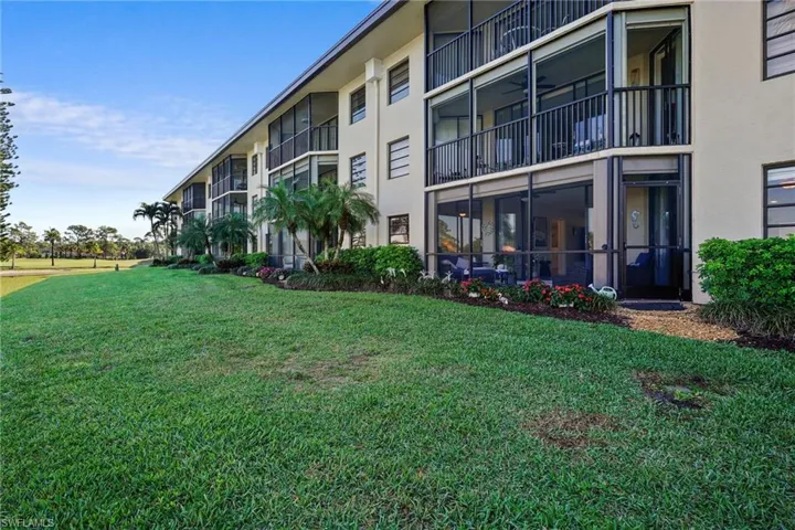 413 Augusta Blvd 105, Naples, Florida 34113