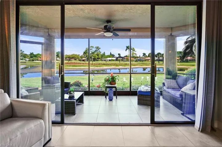 413 Augusta Blvd 105, Naples, Florida 34113