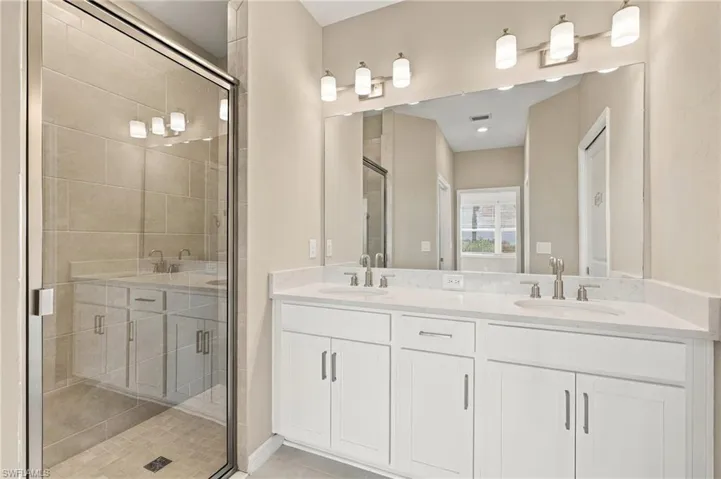 11811 Venetian Lagoon Dr 101, Fort Myers, Florida 33913