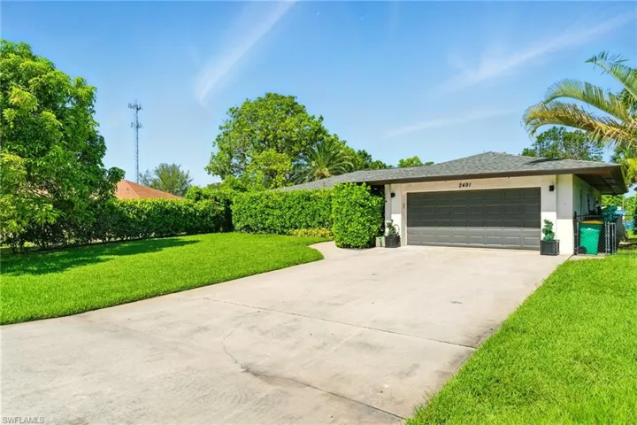 2491  43rd SW ST, Naples, FL 34116