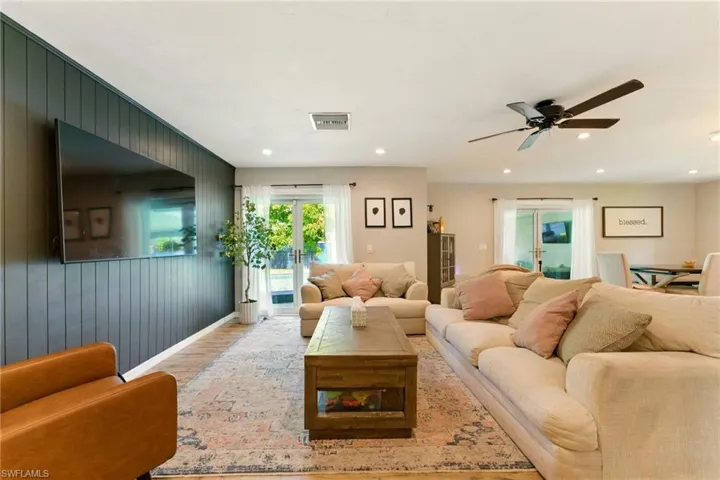 2491  43rd SW ST, Naples, FL 34116