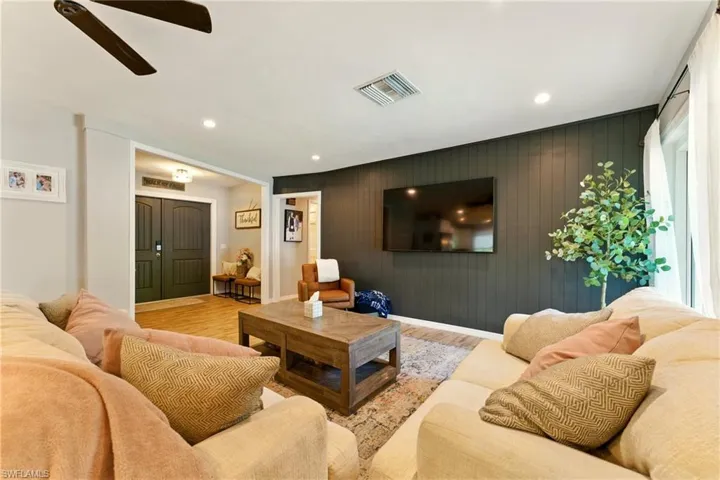 2491  43rd SW ST, Naples, FL 34116