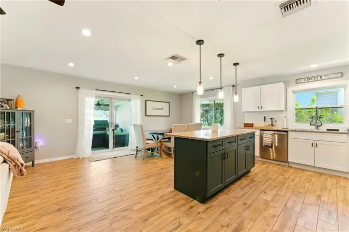 2491  43rd SW ST, Naples, FL 34116