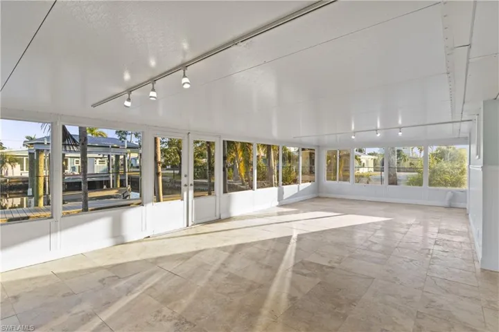 2631 Bayshore Dr, Matlacha, Florida 33993