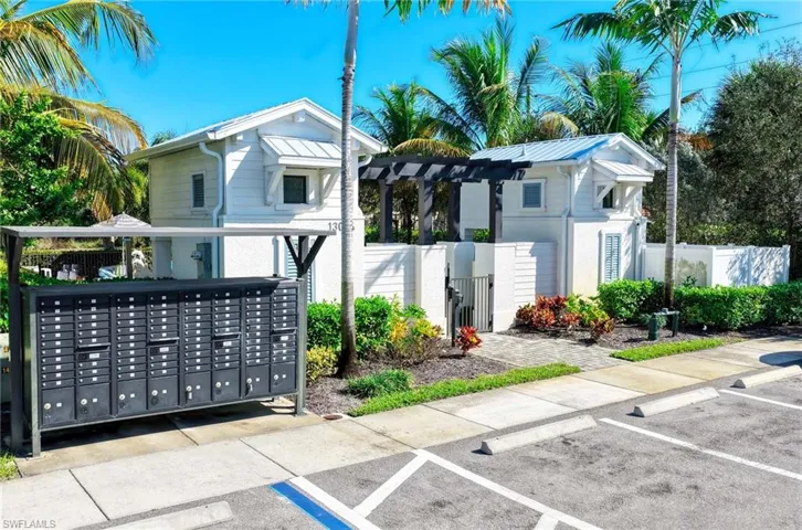 13045 Pembroke Dr, Naples, Florida 34105