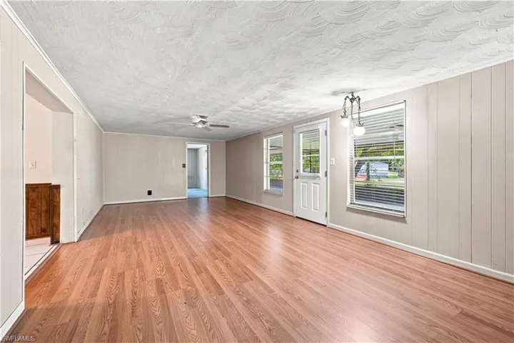 5290 Cypress Ln, Naples, Florida 34113