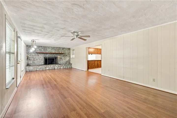5290 Cypress Ln, Naples, Florida 34113