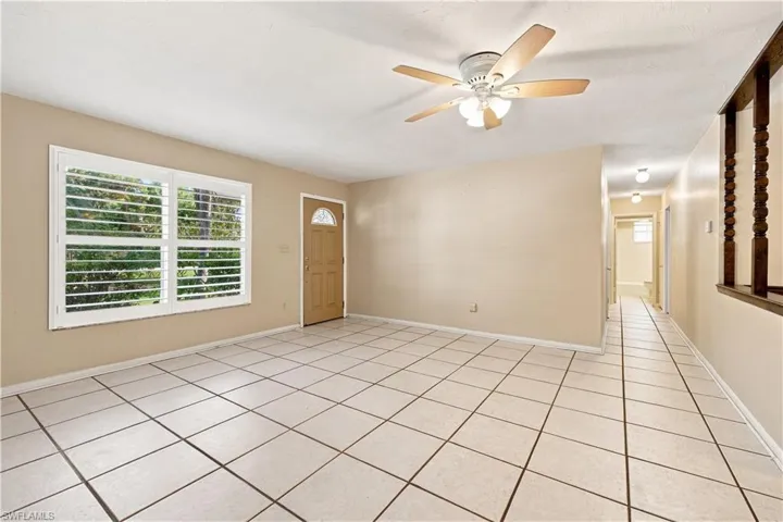 5290 Cypress Ln, Naples, Florida 34113