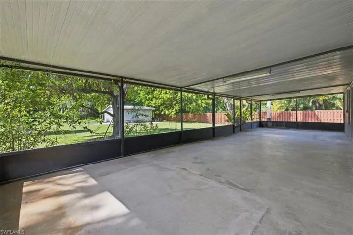 5290 Cypress Ln, Naples, Florida 34113