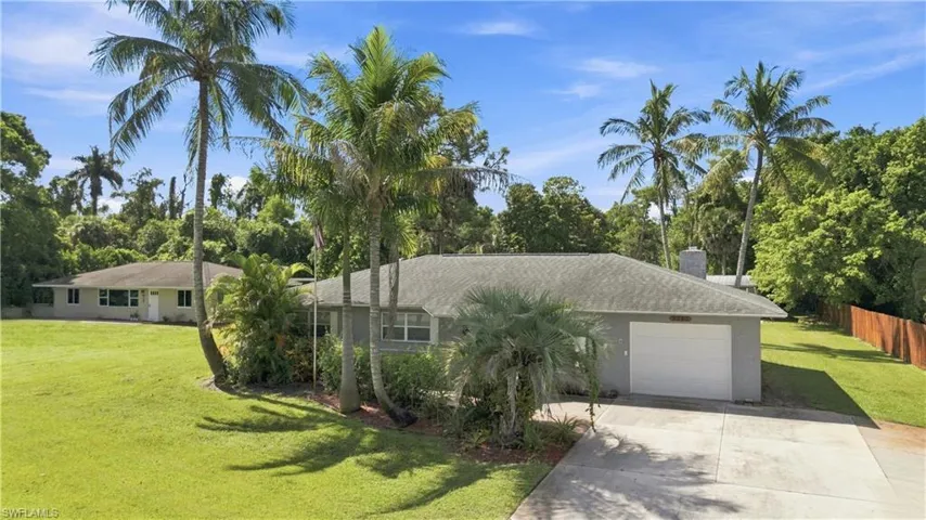 5290 Cypress Ln, Naples, Florida 34113