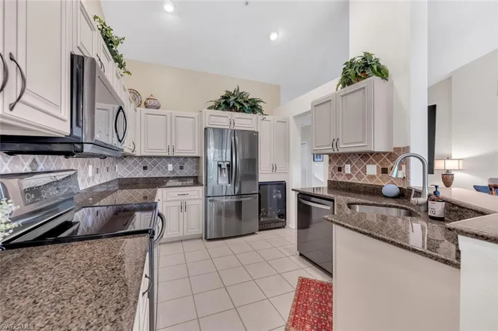 27091  Lake Harbor  CT, Bonita Springs, FL 34134