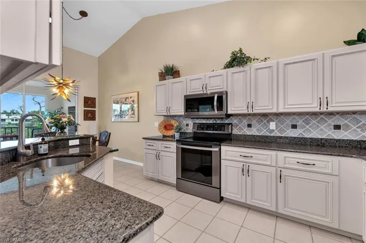 27091  Lake Harbor  CT, Bonita Springs, FL 34134