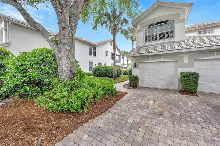 27091  Lake Harbor  CT, Bonita Springs, FL 34134