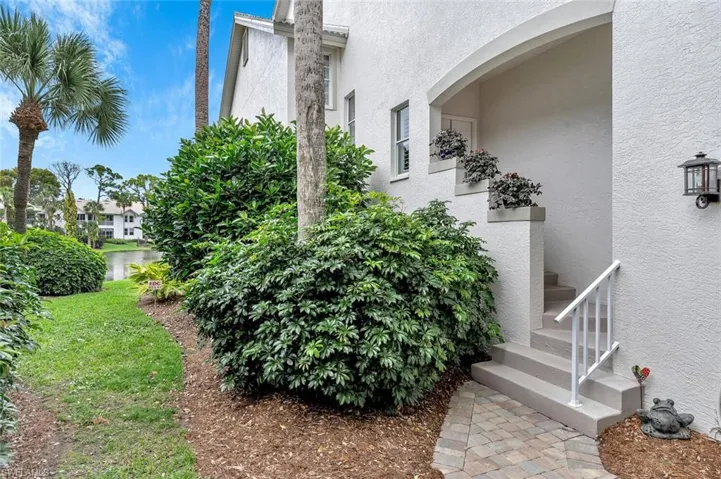 27091  Lake Harbor  CT, Bonita Springs, FL 34134