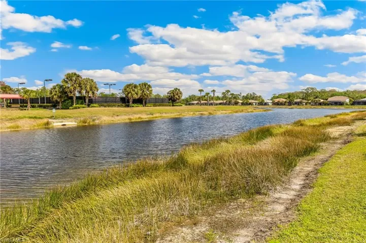 A Peaceful, Lakeside Setting