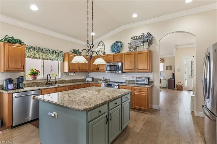 Spacious Kitchen with Large Island