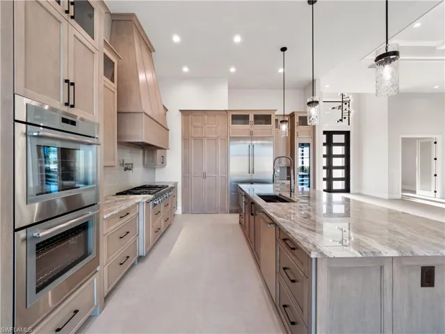 111  Montrose  DR, Fort Myers, FL 33919