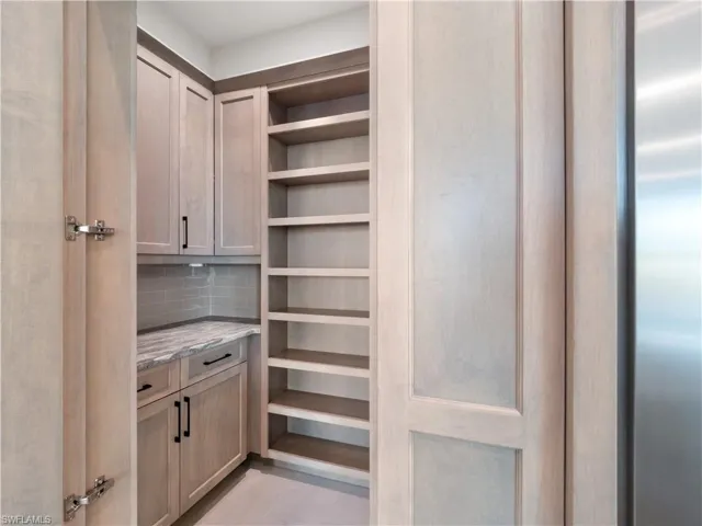 111  Montrose  DR, Fort Myers, FL 33919