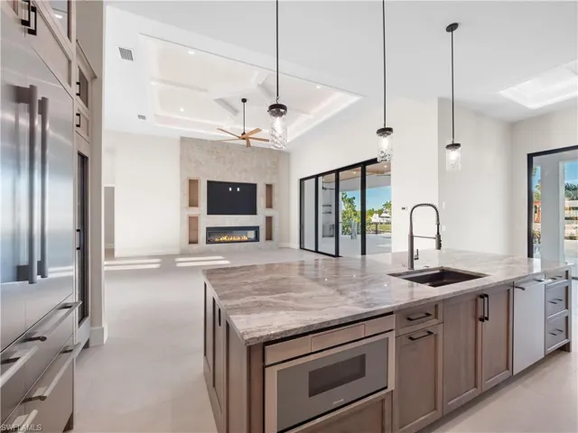 111  Montrose  DR, Fort Myers, FL 33919